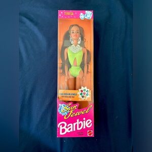 1993 Barbie Sun Jewel Teresa NIB